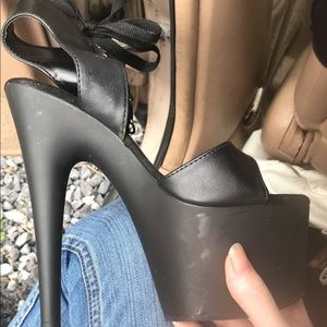 Pleaser Shoes